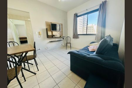 Sala de apartamento para alugar com 1 quarto, 54m² em Vila Tupi, Praia Grande