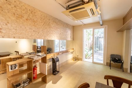 Casa à venda com 320m², 5 quartos e 2 vagasSala