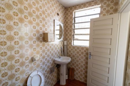 Casa à venda com 320m², 5 quartos e 2 vagasBanheiro