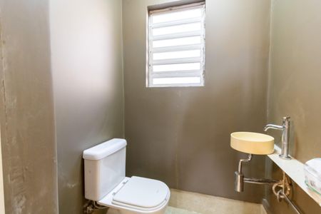 Casa à venda com 320m², 5 quartos e 2 vagasLavabo