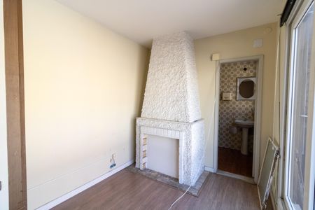 Casa à venda com 320m², 5 quartos e 2 vagasBanheiro