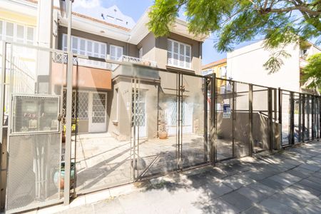 Casa à venda com 320m², 5 quartos e 2 vagasFachada