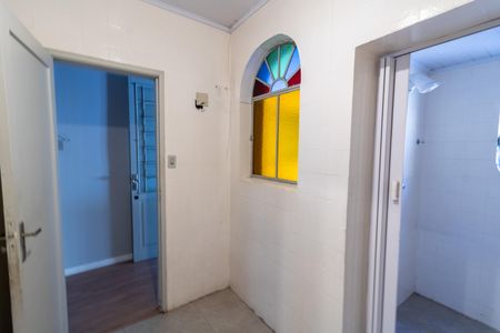 Casa à venda com 320m², 5 quartos e 2 vagasBanheiro 2