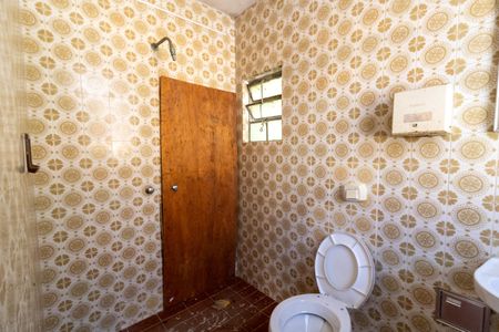 Casa à venda com 320m², 5 quartos e 2 vagasBanheiro