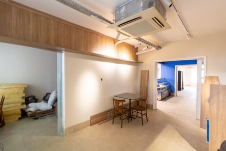 Casa à venda com 320m², 5 quartos e 2 vagasSala