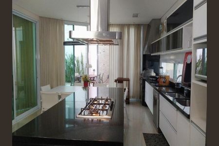 Casa de condomínio à venda com 548m², 5 quartos e 4 vagas