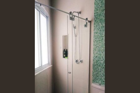 Casa de condomínio à venda com 548m², 5 quartos e 4 vagas