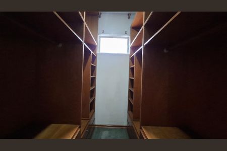 Apartamento à venda com 164m², 3 quartos e 1 vagaCloset Quarto 1 suíte