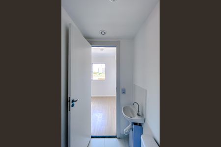 Banheiro de kitnet/studio para alugar com 1 quarto, 17m² em Mooca, São Paulo