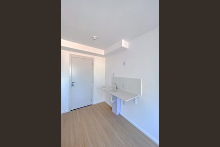 Cozinha de kitnet/studio para alugar com 1 quarto, 17m² em Mooca, São Paulo