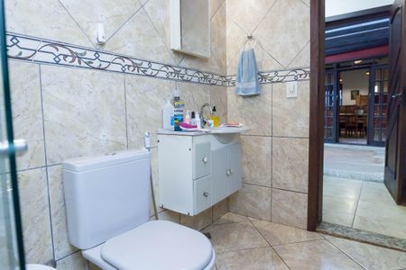 Casa de condomínio à venda com 418m², 4 quartos e 6 vagasBanheiro suite 4