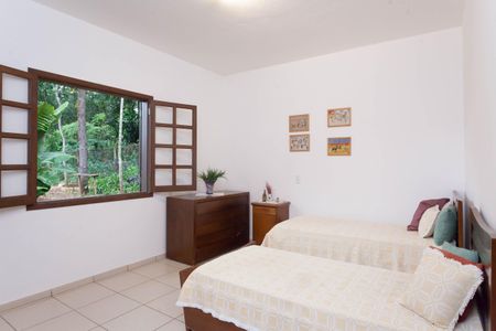 Casa de condomínio à venda com 418m², 4 quartos e 6 vagassuite 2