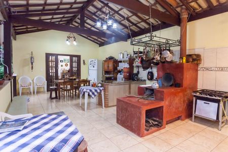 Casa de condomínio à venda com 418m², 4 quartos e 6 vagasCozinha - extarna