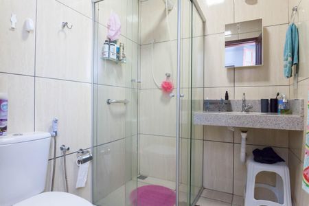 Casa de condomínio à venda com 418m², 4 quartos e 6 vagasBanheiro suite 1