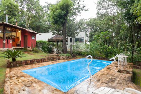 Casa de condomínio à venda com 418m², 4 quartos e 6 vagasPiscina