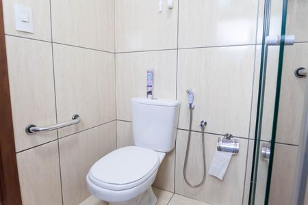 Casa de condomínio à venda com 418m², 4 quartos e 6 vagasBanheiro suite 1