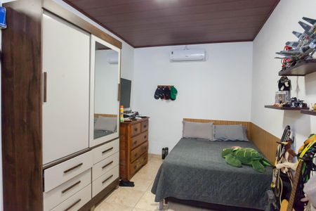 Casa de condomínio à venda com 418m², 4 quartos e 6 vagassuite 4