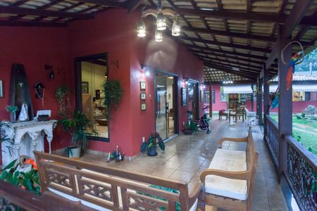 Casa de condomínio à venda com 418m², 4 quartos e 6 vagasVaranda