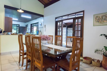 Casa de condomínio à venda com 418m², 4 quartos e 6 vagasSala de Jantar