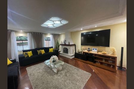 Casa à venda com 3 quartos, 250m² em Vila Irmaos Arnoni, São Paulo