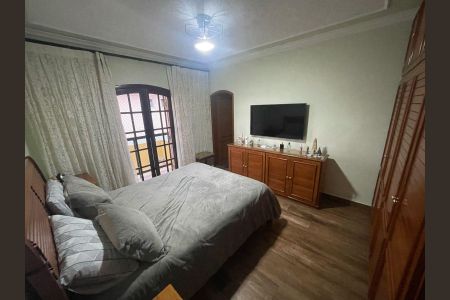 Casa à venda com 3 quartos, 250m² em Vila Irmaos Arnoni, São Paulo