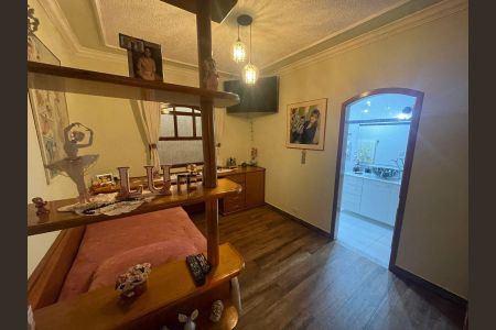 Casa à venda com 3 quartos, 250m² em Vila Irmaos Arnoni, São Paulo