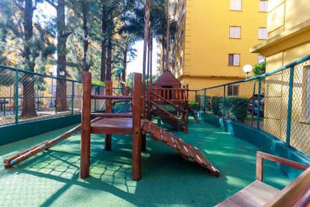 Apartamento para alugar com 65m², 3 quartos e sem vagaPlayground