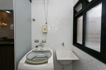 Apartamento à venda com 66m², 3 quartos e 2 vagas Apartamento à venda com 66m², 3 quartos e 2 vagasÁrea de Serviço