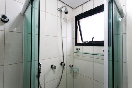 Apartamento à venda com 66m², 3 quartos e 2 vagas Apartamento à venda com 66m², 3 quartos e 2 vagasBanheiro da Suíte