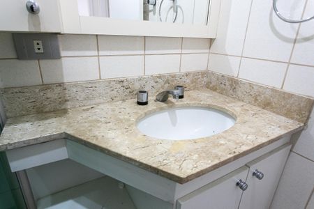 Apartamento à venda com 66m², 3 quartos e 2 vagas Apartamento à venda com 66m², 3 quartos e 2 vagasBanheiro Social