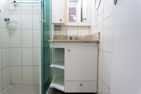Apartamento à venda com 66m², 3 quartos e 2 vagas Apartamento à venda com 66m², 3 quartos e 2 vagasBanheiro da Suíte
