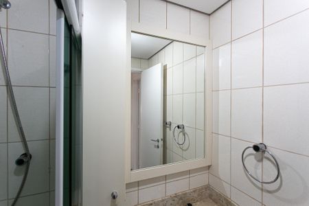 Apartamento à venda com 66m², 3 quartos e 2 vagas Apartamento à venda com 66m², 3 quartos e 2 vagasBanheiro Social