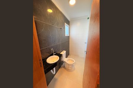 Apartamento à venda com 99m², 2 quartos e 1 vaga Apartamento à venda com 99m², 2 quartos e 1 vagaBanheiro