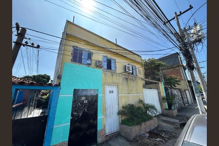Casa para alugar com 250m², 2 quartos e sem vagaFachada + plaquinha