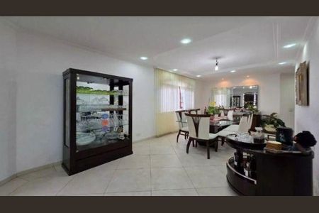 Casa à venda com 4 quartos, 310m² em Tremembé, São Paulo