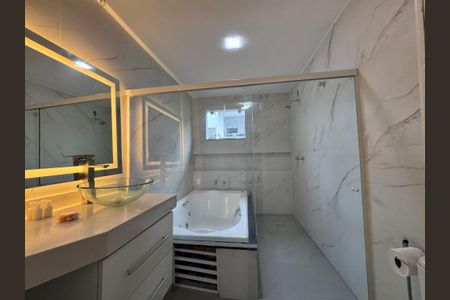 Suíte 1 - Banheiro de casa de condomínio para alugar com 4 quartos, 280m² em Vargem Grande, Rio de Janeiro