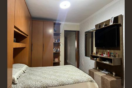 Casa à venda com 3 quartos, 125m² em Vila Mazzei, Santo André