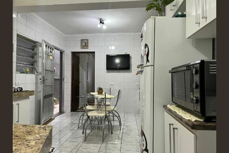 Casa à venda com 3 quartos, 125m² em Vila Mazzei, Santo André