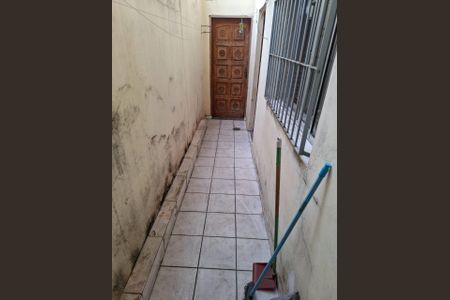 Casa à venda com 223m², 3 quartos e 3 vagas Casa à venda com 223m², 3 quartos e 3 vagasCORREDO EXTERNO