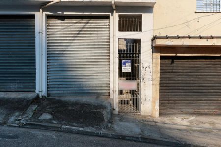 Casa para alugar com 60m², 1 quarto e 1 vagaFachada + plaquinha