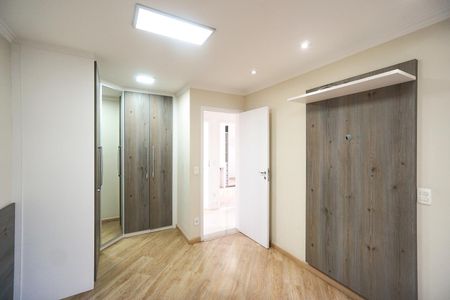 Apartamento à venda com 105m², 3 quartos e 2 vagas Apartamento à venda com 105m², 3 quartos e 2 vagasSuíte