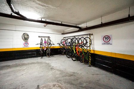 Apartamento à venda com 105m², 3 quartos e 2 vagas Apartamento à venda com 105m², 3 quartos e 2 vagasBicicletário