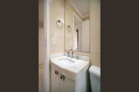 Apartamento à venda com 105m², 3 quartos e 2 vagas Apartamento à venda com 105m², 3 quartos e 2 vagasBanheiro social