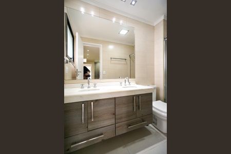 Apartamento à venda com 105m², 3 quartos e 2 vagas Apartamento à venda com 105m², 3 quartos e 2 vagasBanheiro da suíte