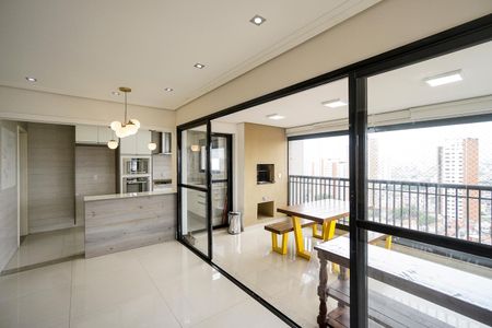 Sala de apartamento à venda com 3 quartos, 105m² em Vila Carrão, São Paulo