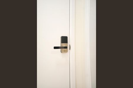 Apartamento à venda com 105m², 3 quartos e 2 vagas Apartamento à venda com 105m², 3 quartos e 2 vagasFechadura eletrônica