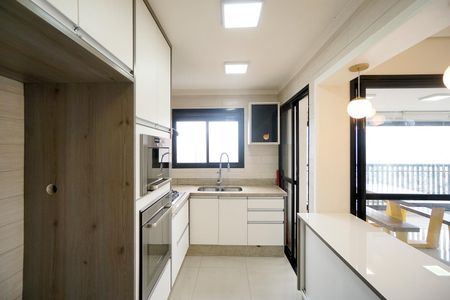 Apartamento à venda com 105m², 3 quartos e 2 vagas Apartamento à venda com 105m², 3 quartos e 2 vagasCozinha