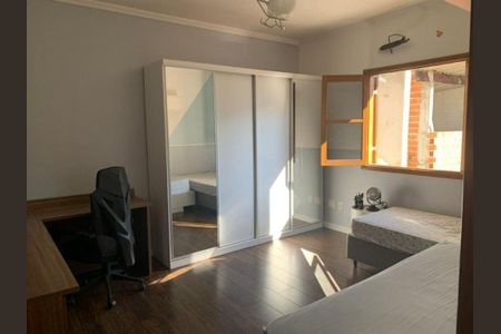 Casa à venda com 3 quartos, 330m² em Vila Irmaos Arnoni, São Paulo