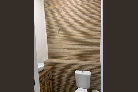 Casa à venda com 3 quartos, 330m² em Vila Irmaos Arnoni, São Paulo