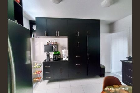 Casa à venda com 146m², 4 quartos e 2 vagas